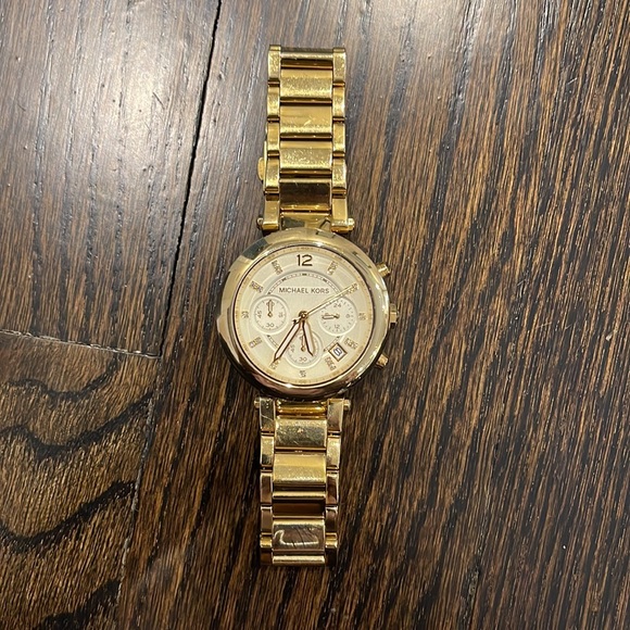 Michael Kors Gold Watch - Picture 3 of 6